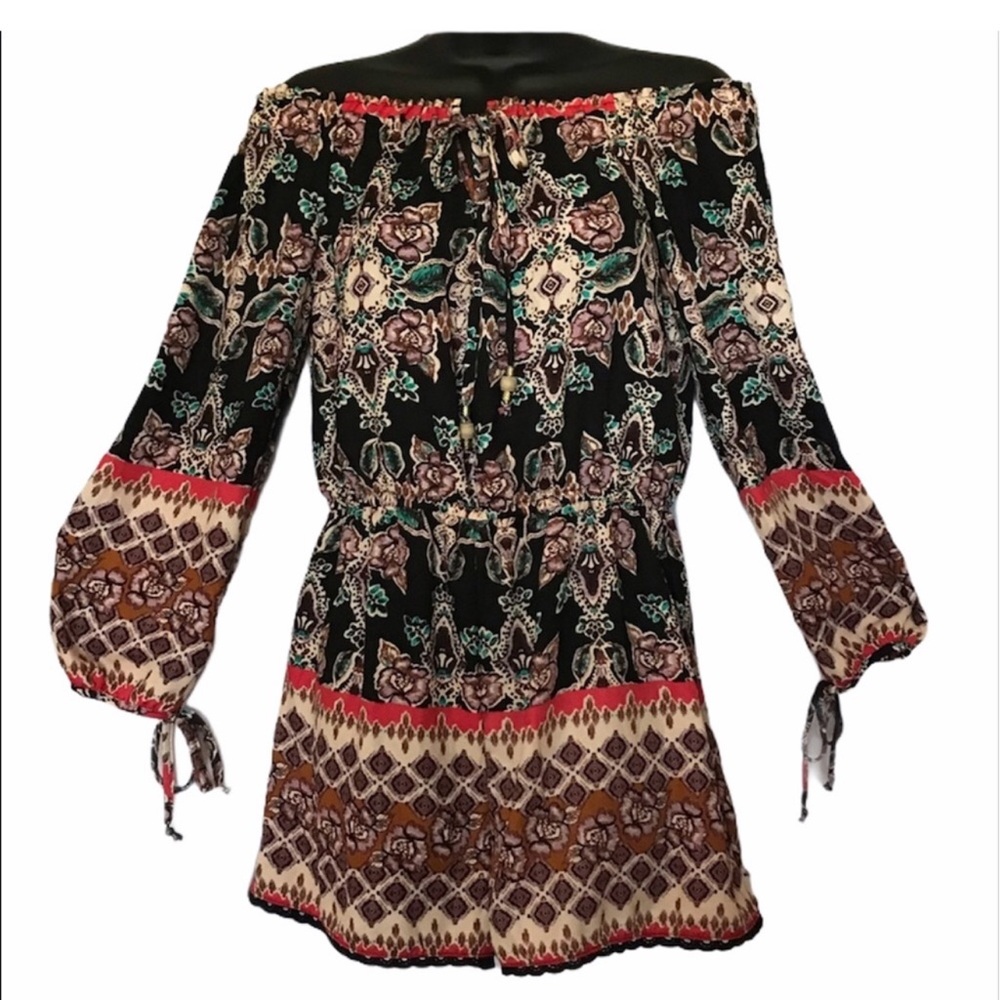 Floral Boho off-shoulder shorts romper size M medium (junior)